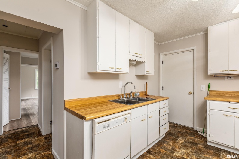 53 Private Road 1M Road, DeSoto, Illinois 62924, 3 Bedrooms Bedrooms, 0 ,1 BathroomBathrooms,Residential,For Sale,Private Road 1M,0,RMAEB459478