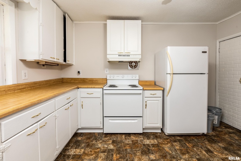 53 Private Road 1M Road, DeSoto, Illinois 62924, 3 Bedrooms Bedrooms, 0 ,1 BathroomBathrooms,Residential,For Sale,Private Road 1M,0,RMAEB459478