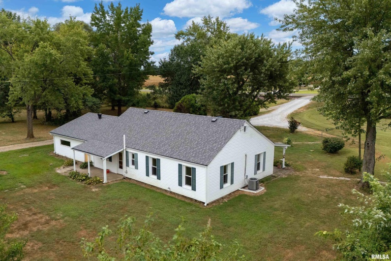 53 Private Road 1M Road, DeSoto, Illinois 62924, 3 Bedrooms Bedrooms, 0 ,1 BathroomBathrooms,Residential,For Sale,Private Road 1M,0,RMAEB459478