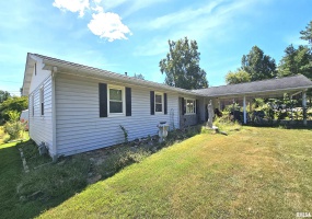 1216 17TH Street, Herrin, Illinois 62948, 3 Bedrooms Bedrooms, 0 ,2 BathroomsBathrooms,Residential,For Sale,17TH,0,RMAEB459479
