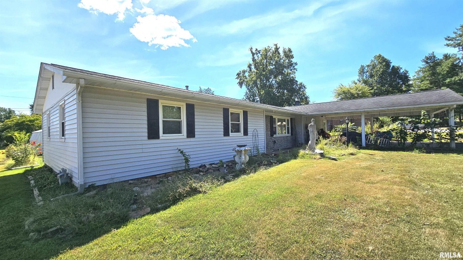 1216 17TH Street, Herrin, Illinois 62948, 3 Bedrooms Bedrooms, 0 ,2 BathroomsBathrooms,Residential,For Sale,17TH,0,RMAEB459479