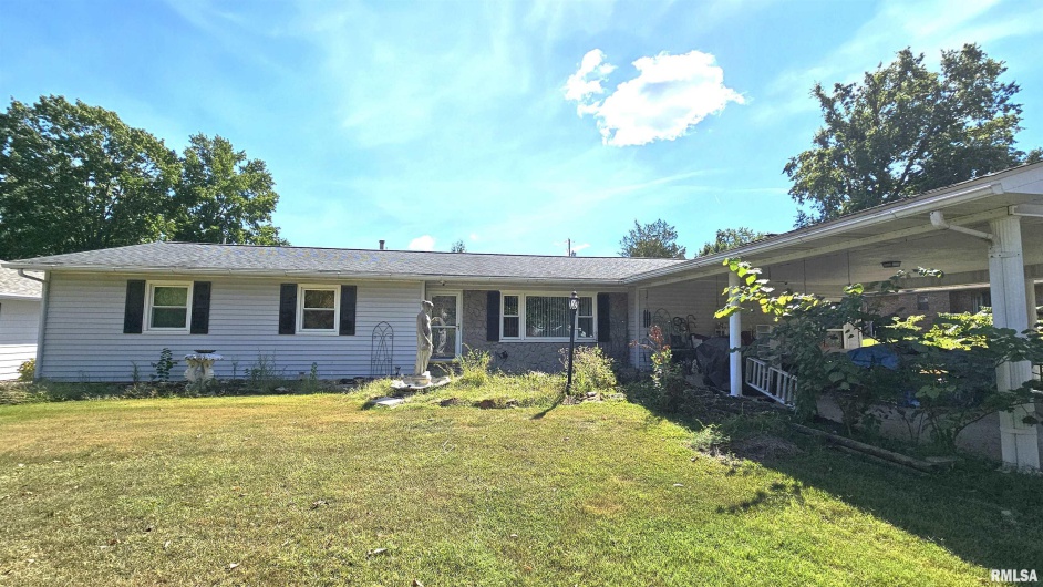 1216 17TH Street, Herrin, Illinois 62948, 3 Bedrooms Bedrooms, 0 ,2 BathroomsBathrooms,Residential,For Sale,17TH,0,RMAEB459479