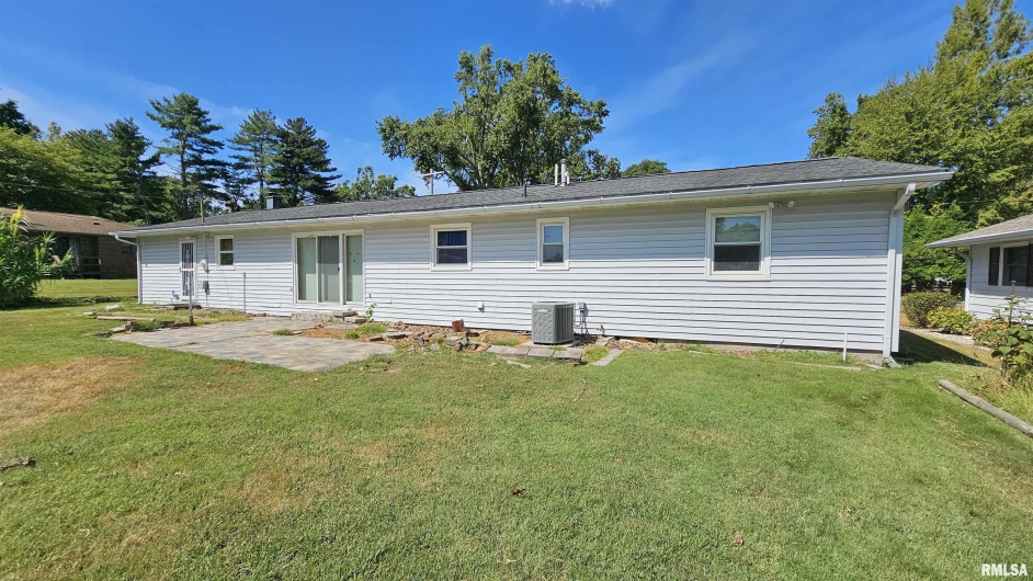 1216 17TH Street, Herrin, Illinois 62948, 3 Bedrooms Bedrooms, 0 ,2 BathroomsBathrooms,Residential,For Sale,17TH,0,RMAEB459479