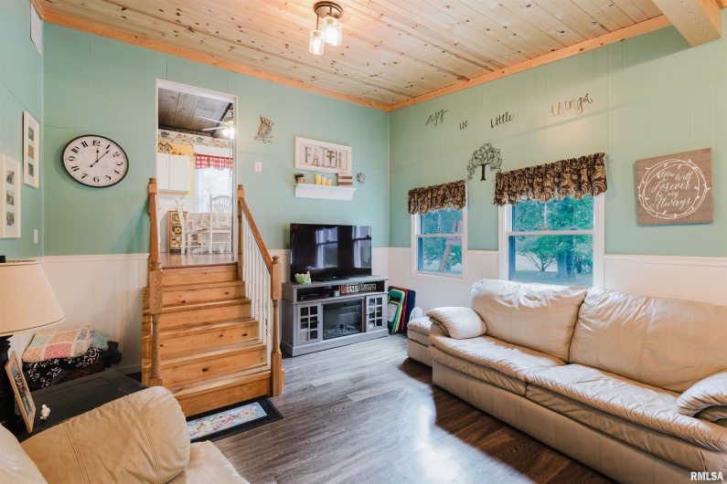 816 DIVISION Street, Carterville, Illinois 62918, 2 Bedrooms Bedrooms, 0 ,1 BathroomBathrooms,Residential,For Sale,DIVISION,0,RMAQC4266799