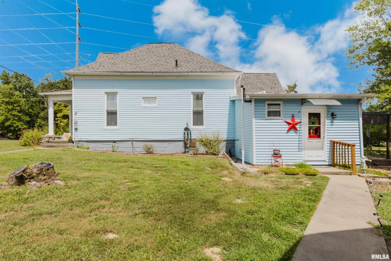 816 DIVISION Street, Carterville, Illinois 62918, 2 Bedrooms Bedrooms, 0 ,1 BathroomBathrooms,Residential,For Sale,DIVISION,0,RMAQC4266799