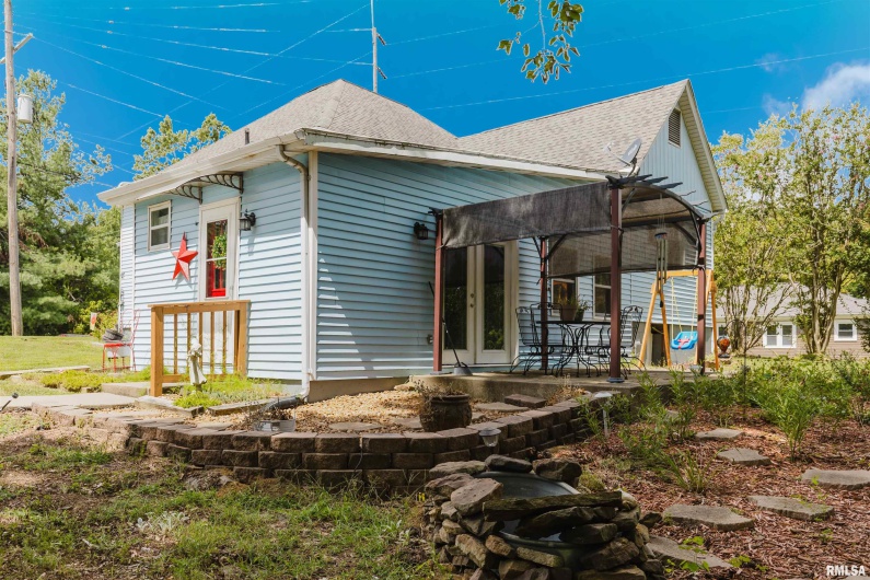 816 DIVISION Street, Carterville, Illinois 62918, 2 Bedrooms Bedrooms, 0 ,1 BathroomBathrooms,Residential,For Sale,DIVISION,0,RMAQC4266799