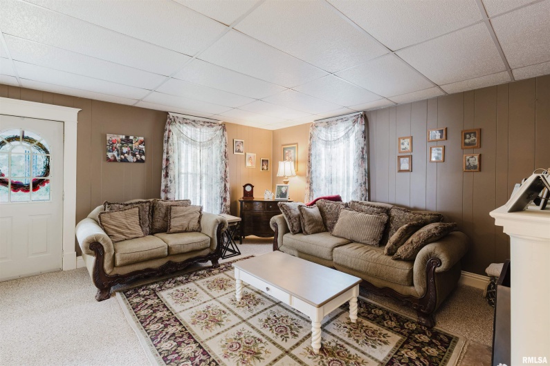 816 DIVISION Street, Carterville, Illinois 62918, 2 Bedrooms Bedrooms, 0 ,1 BathroomBathrooms,Residential,For Sale,DIVISION,0,RMAQC4266799