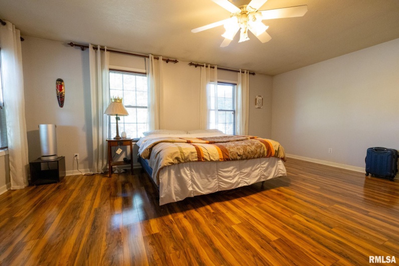 575 Wildcat Bluff Road, Vienna, Illinois 62995, 4 Bedrooms Bedrooms, 0 ,3 BathroomsBathrooms,Residential,For Sale,Wildcat Bluff,0,RMACA1038825