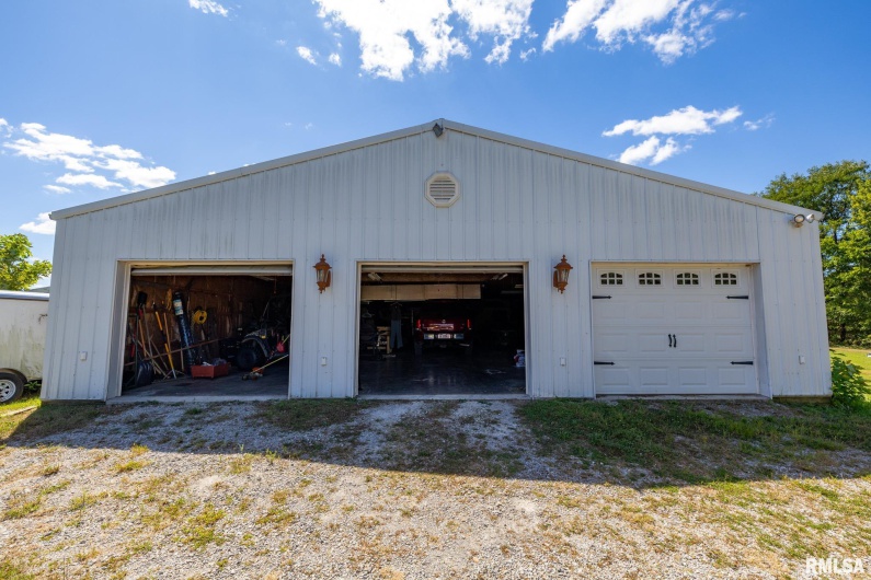 575 Wildcat Bluff Road, Vienna, Illinois 62995, 4 Bedrooms Bedrooms, 0 ,3 BathroomsBathrooms,Residential,For Sale,Wildcat Bluff,0,RMACA1038825