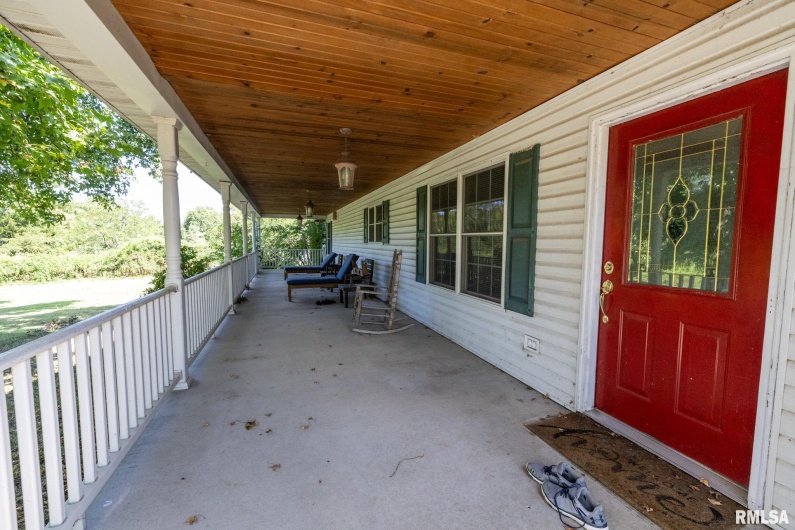 575 Wildcat Bluff Road, Vienna, Illinois 62995, 4 Bedrooms Bedrooms, 0 ,3 BathroomsBathrooms,Residential,For Sale,Wildcat Bluff,0,RMACA1038825