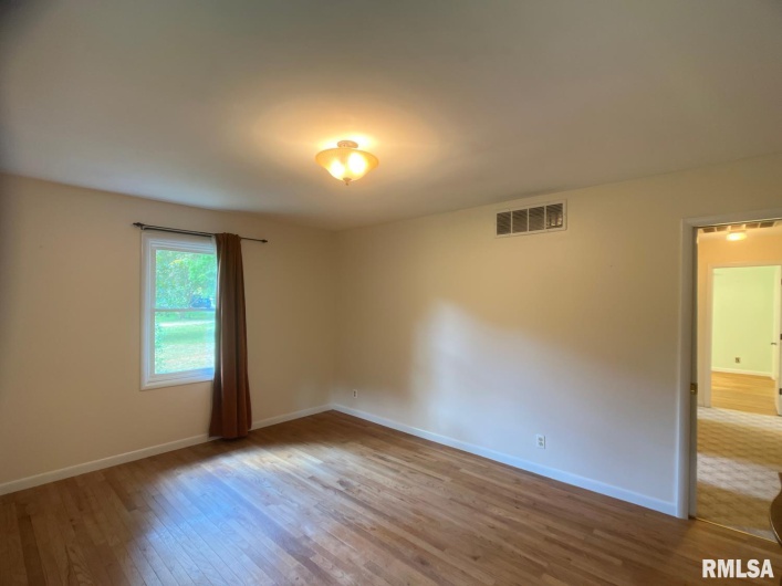 8994 Old Highway 13 Highway, Murphysboro, Illinois 62966, 4 Bedrooms Bedrooms, 0 ,2 BathroomsBathrooms,Residential,For Sale,Old Highway 13,0,RMAEB459484