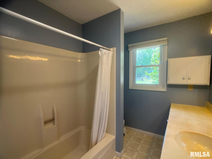 8994 Old Highway 13 Highway, Murphysboro, Illinois 62966, 4 Bedrooms Bedrooms, 0 ,2 BathroomsBathrooms,Residential,For Sale,Old Highway 13,0,RMAEB459484