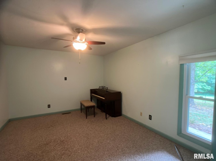 8994 Old Highway 13 Highway, Murphysboro, Illinois 62966, 4 Bedrooms Bedrooms, 0 ,2 BathroomsBathrooms,Residential,For Sale,Old Highway 13,0,RMAEB459484