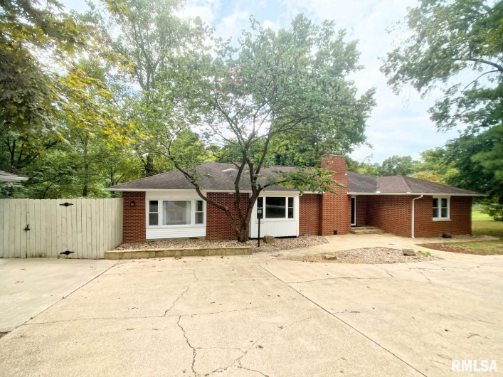 8994 Old Highway 13 Highway, Murphysboro, Illinois 62966, 4 Bedrooms Bedrooms, 0 ,2 BathroomsBathrooms,Residential,For Sale,Old Highway 13,0,RMAEB459484