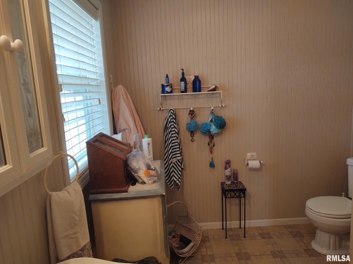 601 OHIO Street, Grand Chain, Illinois 62941, 4 Bedrooms Bedrooms, 0 ,2 BathroomsBathrooms,Residential,For Sale,OHIO,0,RMAEB459493