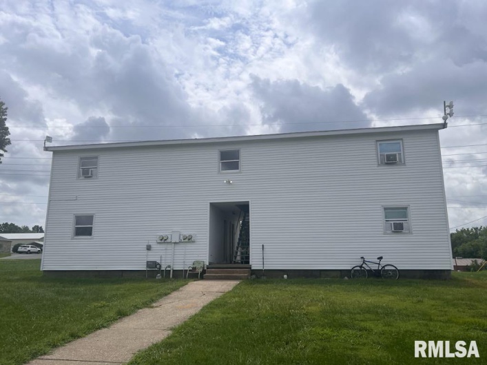 9213 LEISURE Lane, Marion, Illinois 62959, 0 , 0 ,0,Residential Income,For Sale,LEISURE,0,RMAQC4266119