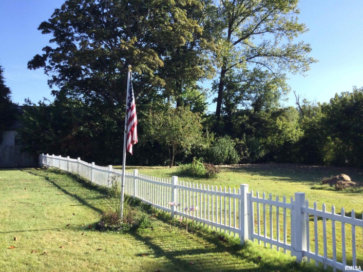 10 MAY Avenue, Buncombe, Illinois 62912, 2 Bedrooms Bedrooms, 0 ,1 BathroomBathrooms,Residential,For Sale,MAY,0,RMAQC4266829