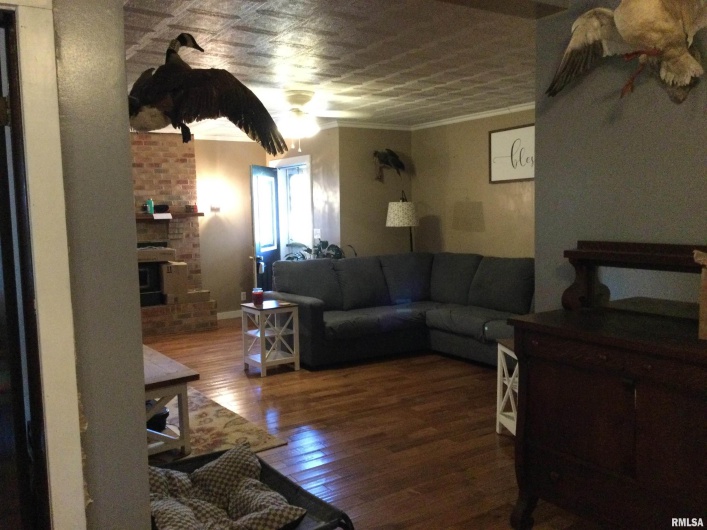 10 MAY Avenue, Buncombe, Illinois 62912, 2 Bedrooms Bedrooms, 0 ,1 BathroomBathrooms,Residential,For Sale,MAY,0,RMAQC4266829