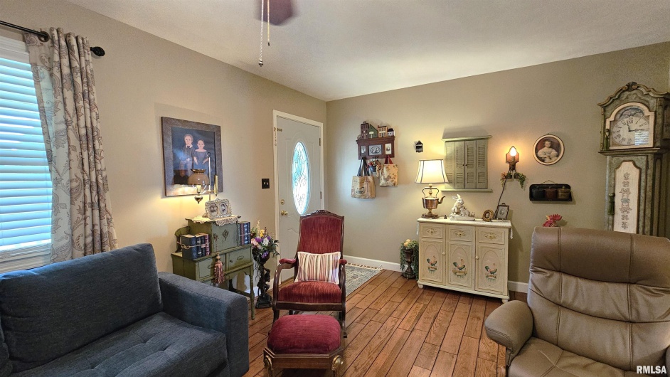 15264 REMINGTON Road, Marion, Illinois 62959, 2 Bedrooms Bedrooms, 0 ,1 BathroomBathrooms,Residential,For Sale,REMINGTON,0,RMAEB459496