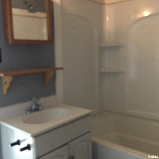 304 DOUGLAS Street, Anna, Illinois 62906, 2 Bedrooms Bedrooms, 0 ,1 BathroomBathrooms,Residential,For Sale,DOUGLAS,0,RMAQC4266849