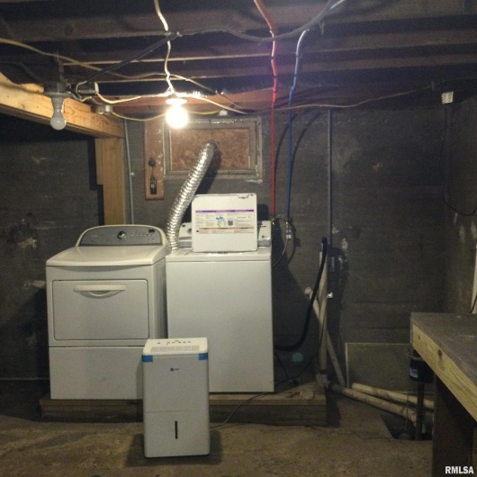 304 DOUGLAS Street, Anna, Illinois 62906, 2 Bedrooms Bedrooms, 0 ,1 BathroomBathrooms,Residential,For Sale,DOUGLAS,0,RMAQC4266849