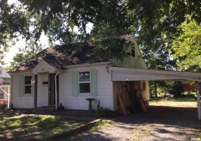 304 DOUGLAS Street, Anna, Illinois 62906, 2 Bedrooms Bedrooms, 0 ,1 BathroomBathrooms,Residential,For Sale,DOUGLAS,0,RMAQC4266849