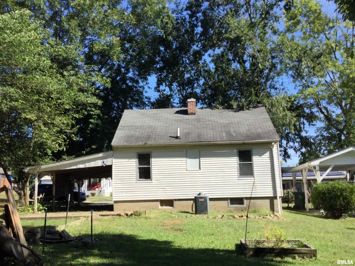 304 DOUGLAS Street, Anna, Illinois 62906, 2 Bedrooms Bedrooms, 0 ,1 BathroomBathrooms,Residential,For Sale,DOUGLAS,0,RMAQC4266849