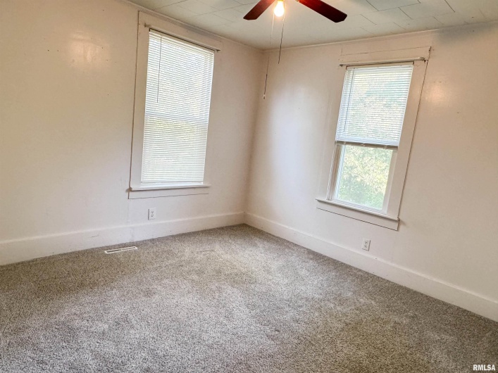 314 DOUGLAS Street, Anna, Illinois 62906, 2 Bedrooms Bedrooms, 0 ,1 BathroomBathrooms,Residential,For Sale,DOUGLAS,0,RMAEB459499