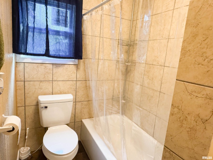 314 DOUGLAS Street, Anna, Illinois 62906, 2 Bedrooms Bedrooms, 0 ,1 BathroomBathrooms,Residential,For Sale,DOUGLAS,0,RMAEB459499