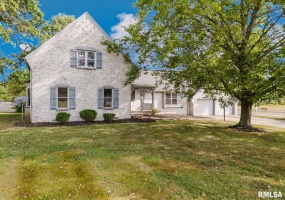 1800 Testa Drive, Marion, Illinois 62959, 3 Bedrooms Bedrooms, 0 ,2 BathroomsBathrooms,Residential,For Sale,Testa,0,RMAEB459504