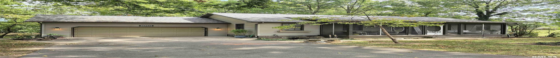 Residential For Sale 12196 LAGUNA Drive, Marion, Illinois 62959, 4 Bedrooms Bedrooms, 0 ,3 BathroomsBathrooms,Residential,For Sale,LAGUNA,0,RMAEB459507