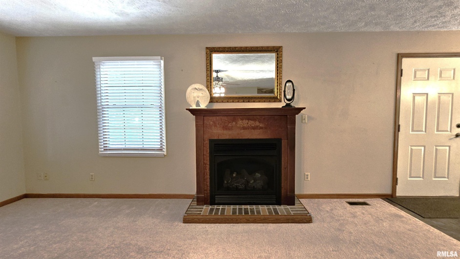 12196 LAGUNA Drive, Marion, Illinois 62959, 4 Bedrooms Bedrooms, 0 ,3 BathroomsBathrooms,Residential,For Sale,LAGUNA,0,RMAEB459507