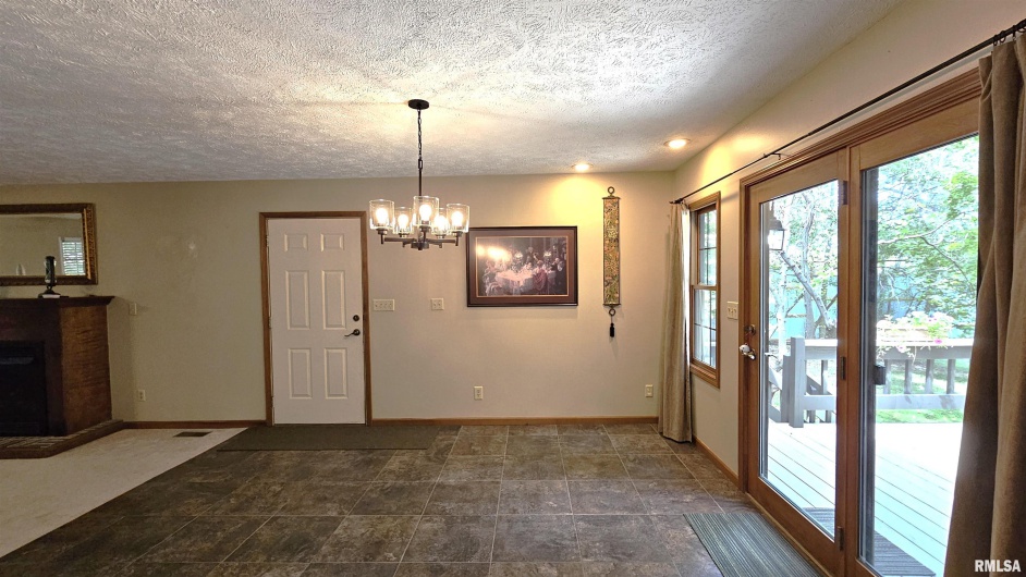 12196 LAGUNA Drive, Marion, Illinois 62959, 4 Bedrooms Bedrooms, 0 ,3 BathroomsBathrooms,Residential,For Sale,LAGUNA,0,RMAEB459507