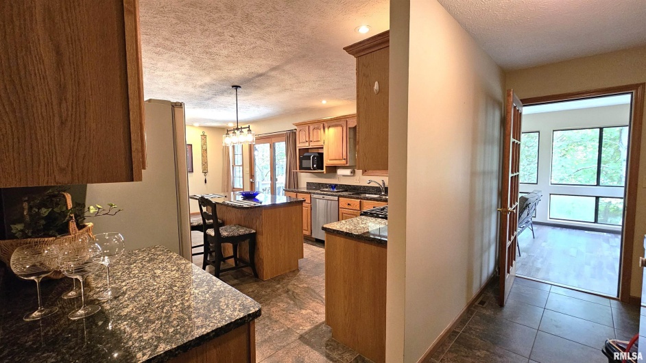 12196 LAGUNA Drive, Marion, Illinois 62959, 4 Bedrooms Bedrooms, 0 ,3 BathroomsBathrooms,Residential,For Sale,LAGUNA,0,RMAEB459507