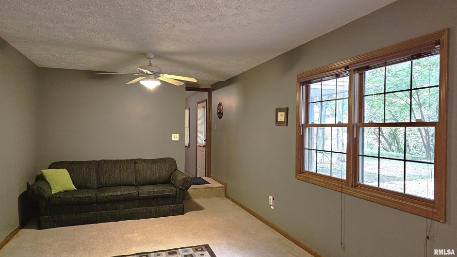 12196 LAGUNA Drive, Marion, Illinois 62959, 4 Bedrooms Bedrooms, 0 ,3 BathroomsBathrooms,Residential,For Sale,LAGUNA,0,RMAEB459507