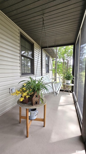 12196 LAGUNA Drive, Marion, Illinois 62959, 4 Bedrooms Bedrooms, 0 ,3 BathroomsBathrooms,Residential,For Sale,LAGUNA,0,RMAEB459507