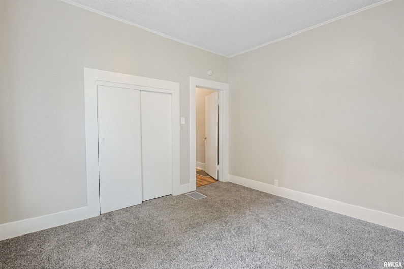 208 10TH Street, Herrin, Illinois 62948, 2 Bedrooms Bedrooms, 0 ,1 BathroomBathrooms,Residential,For Sale,10TH,0,RMAEB459510