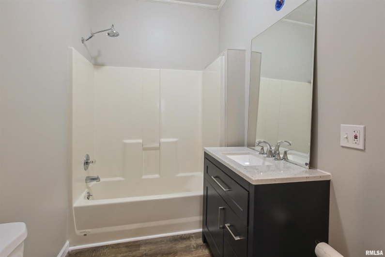 208 10TH Street, Herrin, Illinois 62948, 2 Bedrooms Bedrooms, 0 ,1 BathroomBathrooms,Residential,For Sale,10TH,0,RMAEB459510