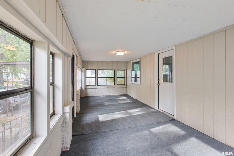 208 10TH Street, Herrin, Illinois 62948, 2 Bedrooms Bedrooms, 0 ,1 BathroomBathrooms,Residential,For Sale,10TH,0,RMAEB459510