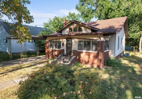 208 10TH Street, Herrin, Illinois 62948, 2 Bedrooms Bedrooms, 0 ,1 BathroomBathrooms,Residential,For Sale,10TH,0,RMAEB459510