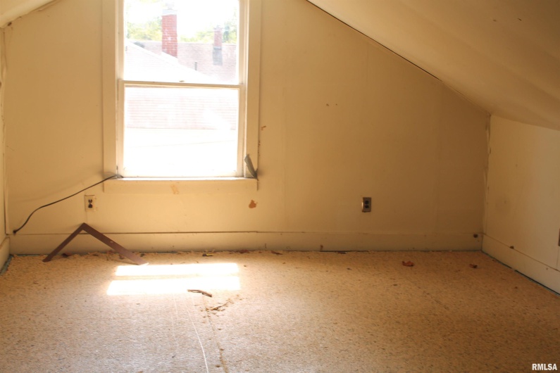 710 Carico Street, Carbondale, Illinois 62901, 4 Bedrooms Bedrooms, 0 ,1 BathroomBathrooms,Residential,For Sale,Carico,0,RMAEB459513