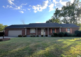 1202 Hadfield Street, Marion, Illinois 62959, 3 Bedrooms Bedrooms, 0 ,2 BathroomsBathrooms,Residential,For Sale,Hadfield,0,RMAQC4266903