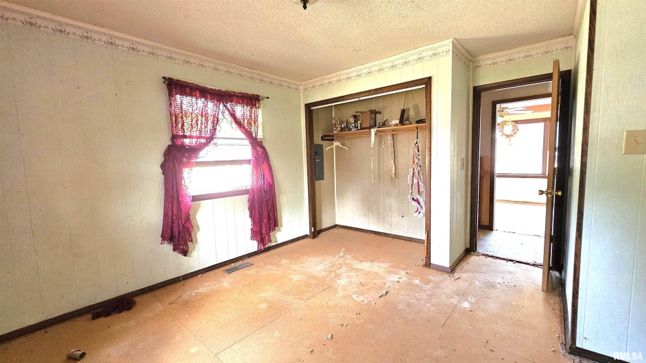 518 Fife Street, Carrier Mills, Illinois 62917, 3 Bedrooms Bedrooms, 0 ,1 BathroomBathrooms,Residential,For Sale,Fife,0,RMAEB459520