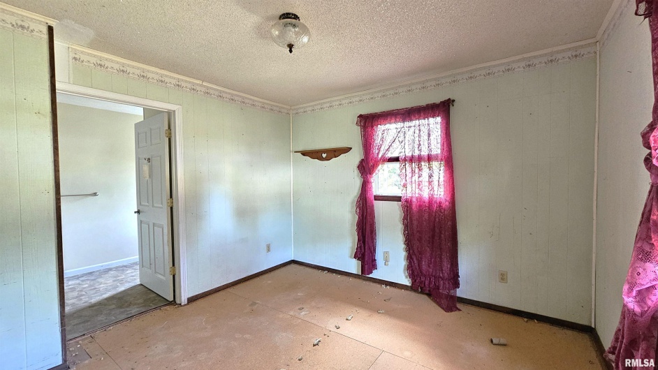 518 Fife Street, Carrier Mills, Illinois 62917, 3 Bedrooms Bedrooms, 0 ,1 BathroomBathrooms,Residential,For Sale,Fife,0,RMAEB459520