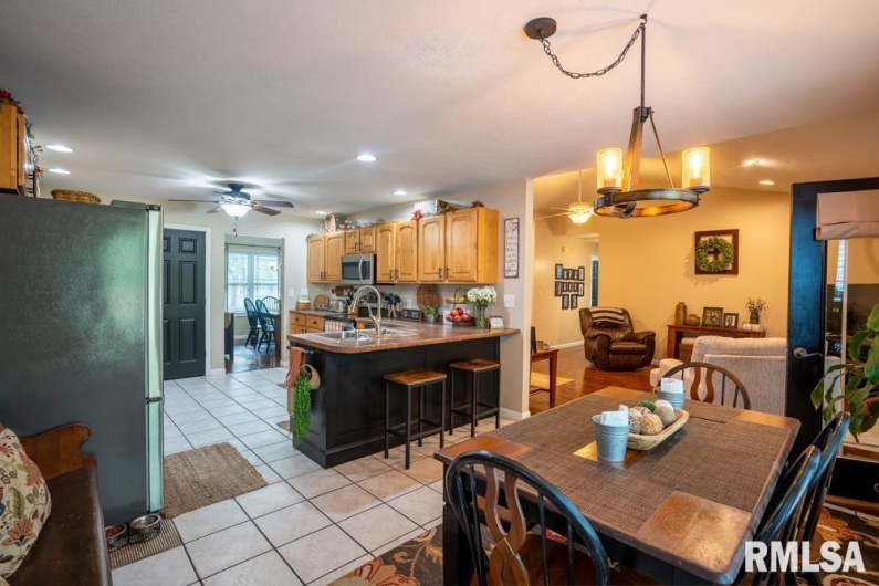 700 Legacy Drive, Herrin, Illinois 62948, 3 Bedrooms Bedrooms, 0 ,2 BathroomsBathrooms,Residential,For Sale,Legacy,0,RMAQC4264769