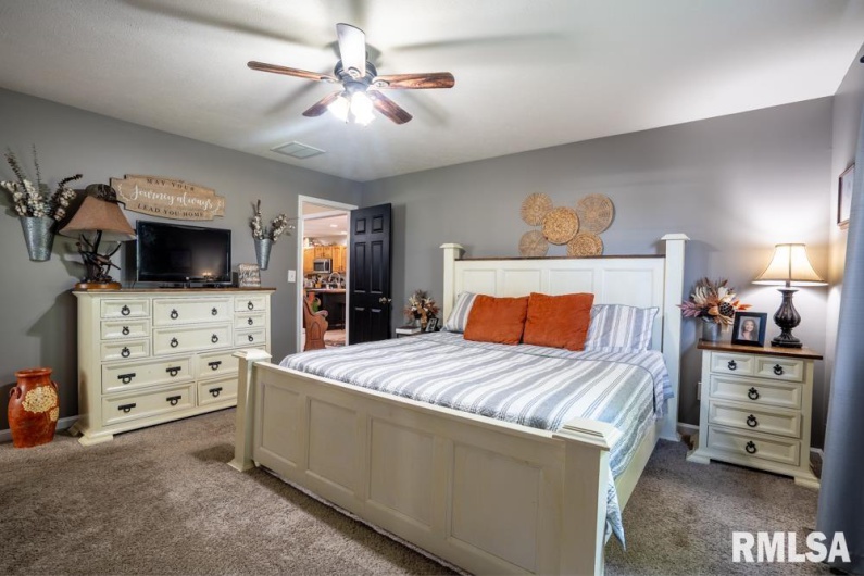 700 Legacy Drive, Herrin, Illinois 62948, 3 Bedrooms Bedrooms, 0 ,2 BathroomsBathrooms,Residential,For Sale,Legacy,0,RMAQC4264769