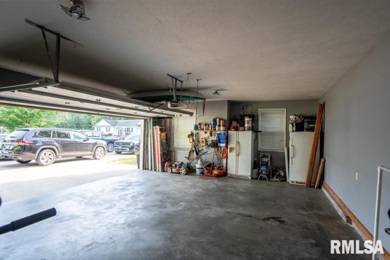 700 Legacy Drive, Herrin, Illinois 62948, 3 Bedrooms Bedrooms, 0 ,2 BathroomsBathrooms,Residential,For Sale,Legacy,0,RMAQC4264769