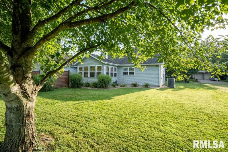 700 Legacy Drive, Herrin, Illinois 62948, 3 Bedrooms Bedrooms, 0 ,2 BathroomsBathrooms,Residential,For Sale,Legacy,0,RMAQC4264769