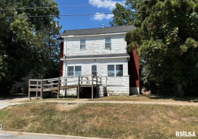 314 HESTER Street, Carbondale, Illinois 62901, 4 Bedrooms Bedrooms, 0 ,2 BathroomsBathrooms,Residential,For Sale,HESTER,0,RMAEB459522