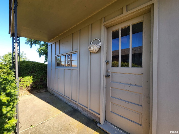 325 BUTLER Road, Harrisburg, Illinois 62946-5260, 2 Bedrooms Bedrooms, 0 ,1 BathroomBathrooms,Residential,For Sale,BUTLER,0,RMAEB459524